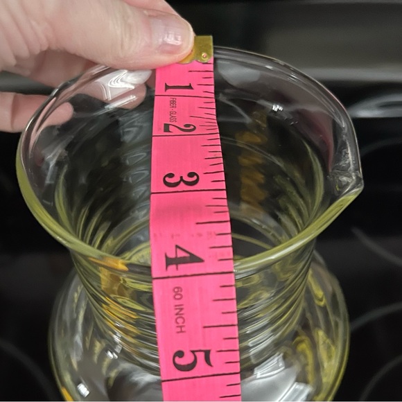 Pyrex Lemon/Orange Citrus Juice Carafe Pitcher With Lid 2L - Picture 9 of 11